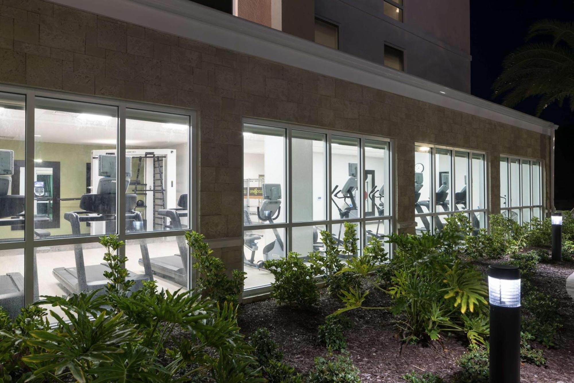 Home2 Suites By Hilton Cape Canaveral Cruise Port Екстер'єр фото