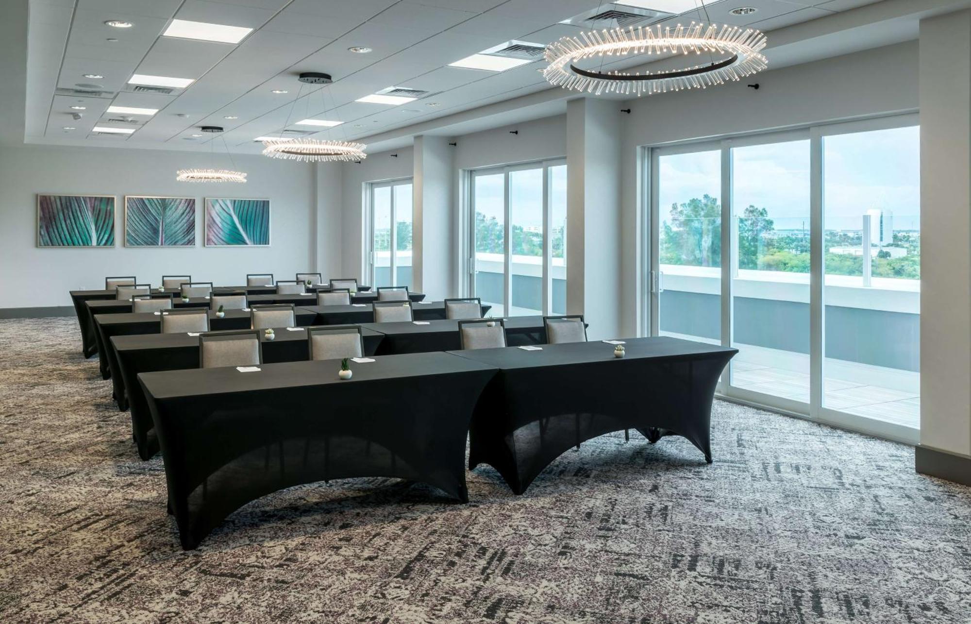 Home2 Suites By Hilton Cape Canaveral Cruise Port Екстер'єр фото