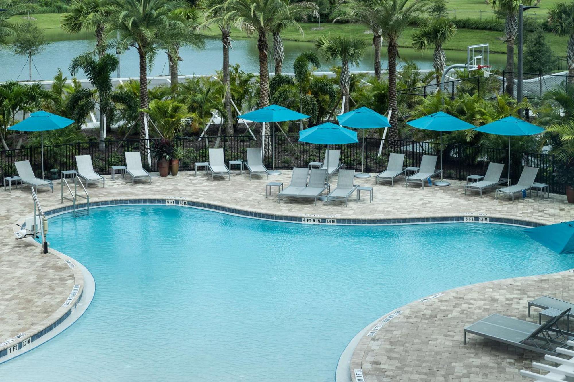 Home2 Suites By Hilton Cape Canaveral Cruise Port Екстер'єр фото