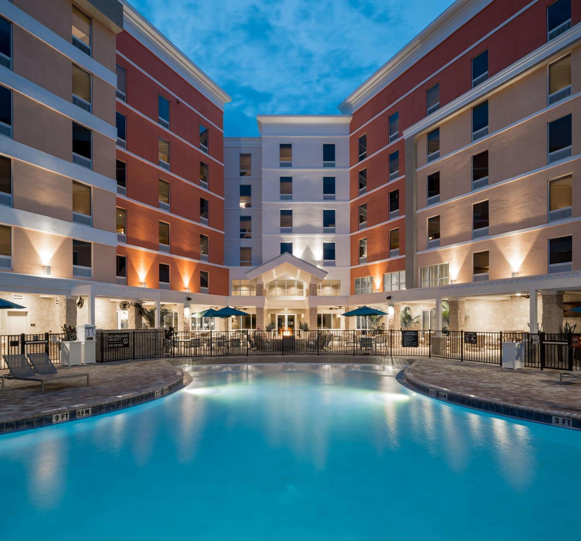 Home2 Suites By Hilton Cape Canaveral Cruise Port Екстер'єр фото